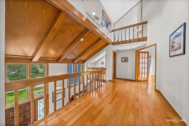 933 Stanton Drive, Naperville, IL 60540