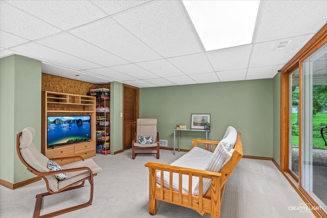 933 Stanton Drive, Naperville, IL 60540