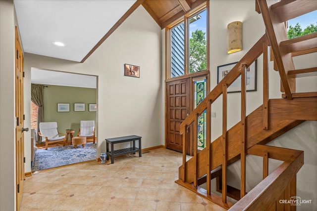 933 Stanton Drive, Naperville, IL 60540