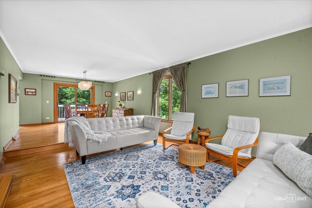 933 Stanton Drive, Naperville, IL 60540