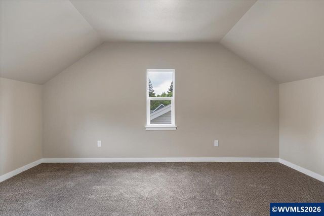 494 17th St SE, Salem, OR 97301