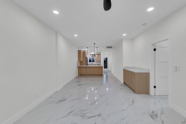 100 Paradise Harbour Boulevard 502, North Palm Beach, FL 33408