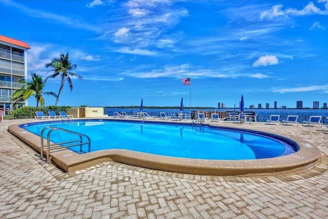 100 Paradise Harbour Boulevard 502, North Palm Beach, FL 33408