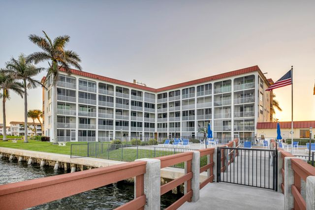 100 Paradise Harbour Boulevard 502, North Palm Beach, FL 33408