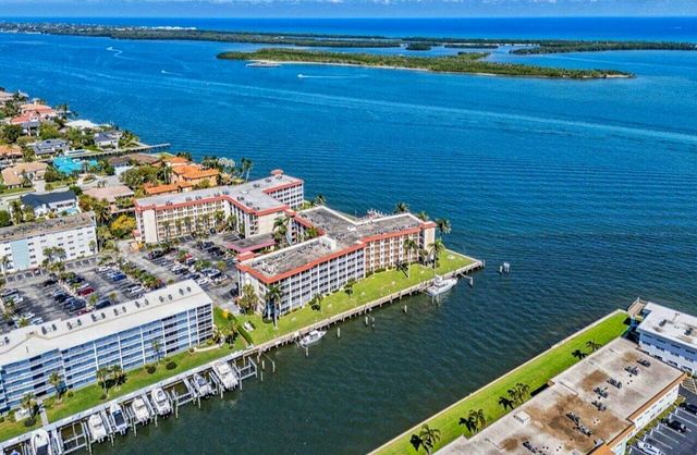 100 Paradise Harbour Boulevard 502, North Palm Beach, FL 33408