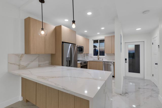 100 Paradise Harbour Boulevard 502, North Palm Beach, FL 33408