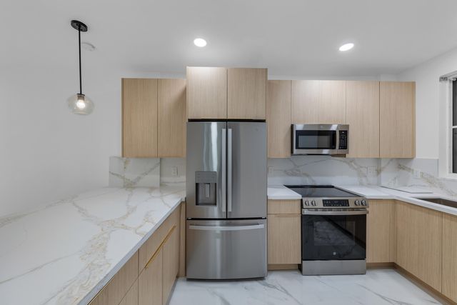 100 Paradise Harbour Boulevard 502, North Palm Beach, FL 33408