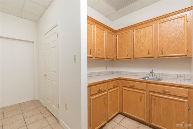 916 W Nolana Loop B, Pharr, TX 78577