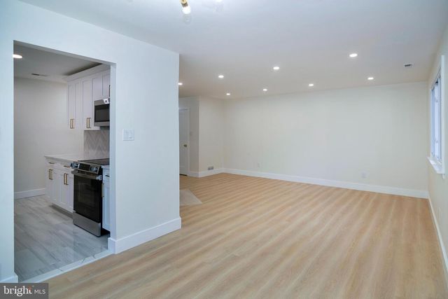 501-A MULBERRY CV, Mount Laurel, NJ 08054