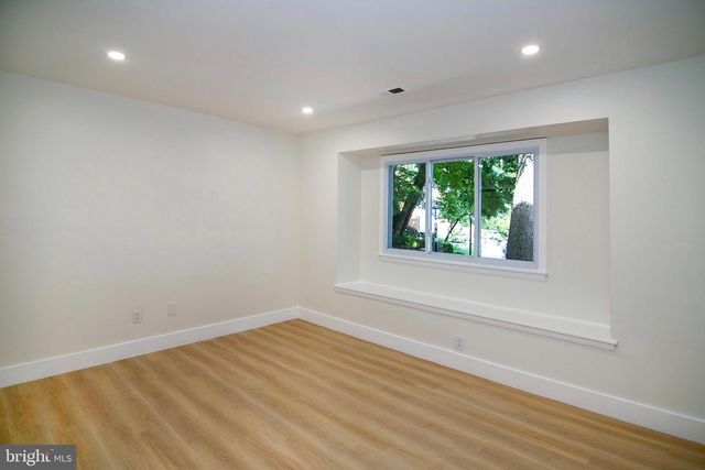 501-A MULBERRY CV, Mount Laurel, NJ 08054