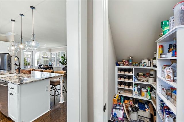 1129 Oakdale Drive SE, Smyrna, GA 30080