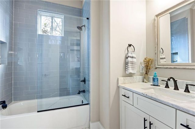 1129 Oakdale Drive SE, Smyrna, GA 30080