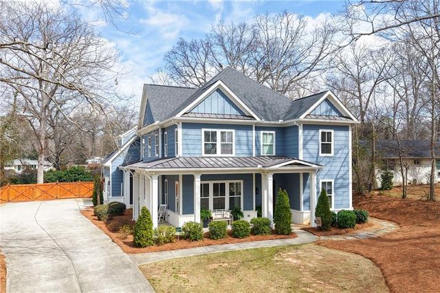 1129 Oakdale Drive SE, Smyrna, GA 30080