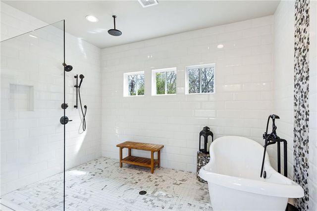 1129 Oakdale Drive SE, Smyrna, GA 30080