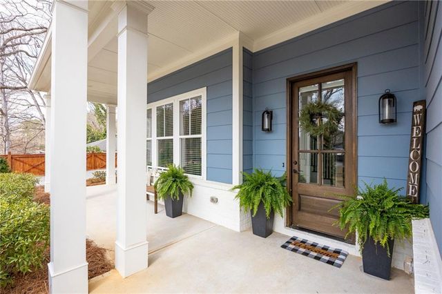 1129 Oakdale Drive SE, Smyrna, GA 30080