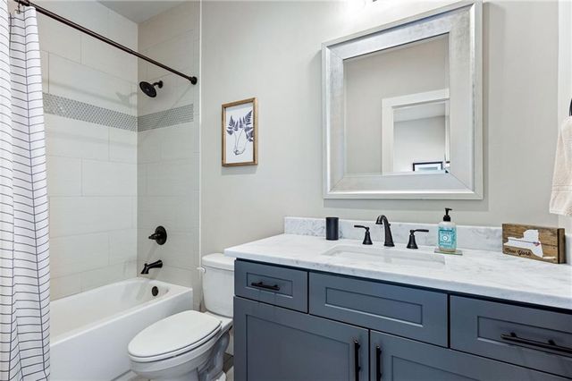 1129 Oakdale Drive SE, Smyrna, GA 30080