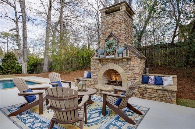 1129 Oakdale Drive SE, Smyrna, GA 30080