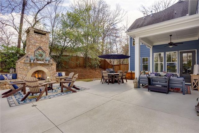 1129 Oakdale Drive SE, Smyrna, GA 30080