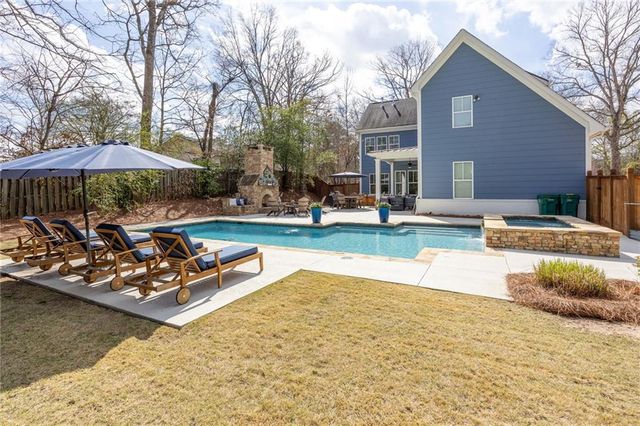 1129 Oakdale Drive SE, Smyrna, GA 30080