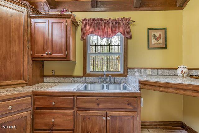 501 Two Branch Lane, Mountain City, TN 37683