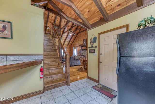 501 Two Branch Lane, Mountain City, TN 37683