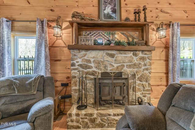 501 Two Branch Lane, Mountain City, TN 37683