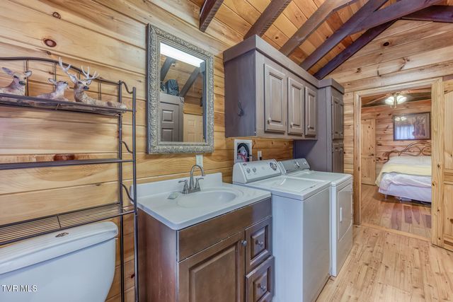 501 Two Branch Lane, Mountain City, TN 37683