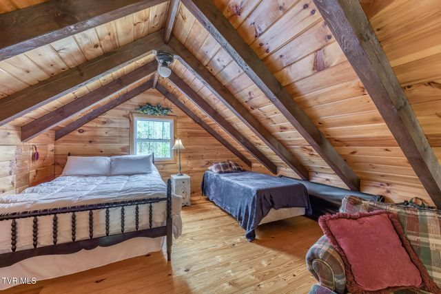 501 Two Branch Lane, Mountain City, TN 37683