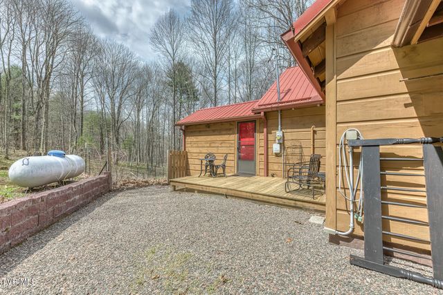 501 Two Branch Lane, Mountain City, TN 37683