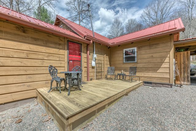 501 Two Branch Lane, Mountain City, TN 37683