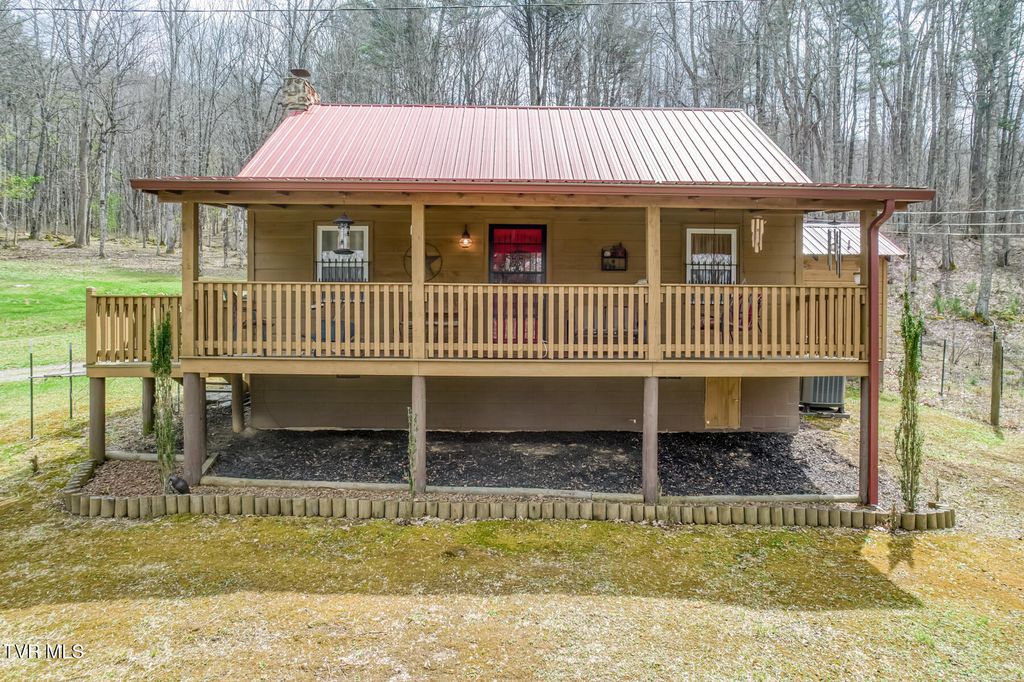 501 Two Branch Lane, Mountain City, TN 37683