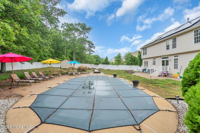 5 James Drive, Waretown, NJ 08758