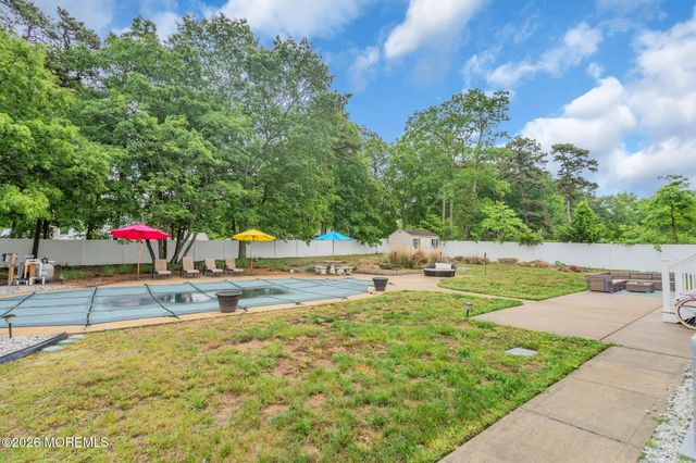 5 James Drive, Waretown, NJ 08758