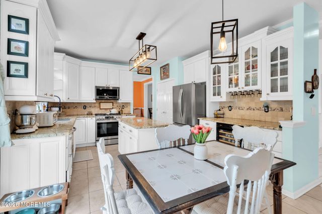 5 James Drive, Waretown, NJ 08758