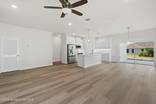 2182 Oklahoma Avenue SW, Palm Bay, FL 32908