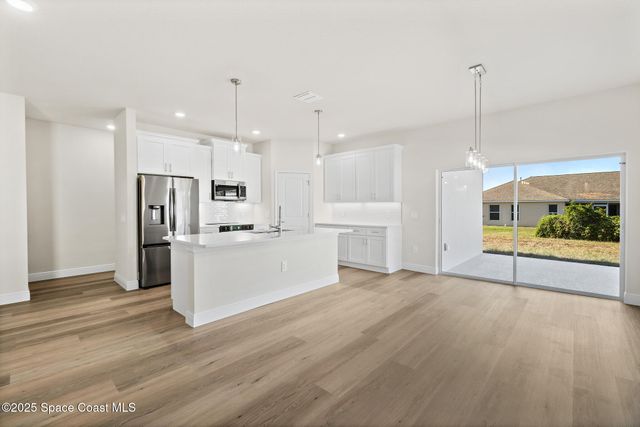 2182 Oklahoma Avenue SW, Palm Bay, FL 32908