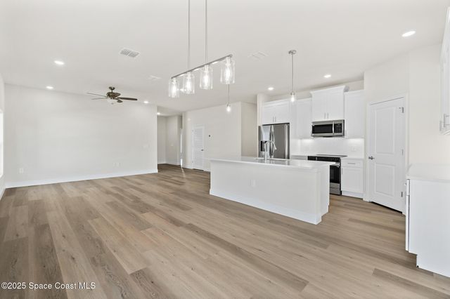 2182 Oklahoma Avenue SW, Palm Bay, FL 32908