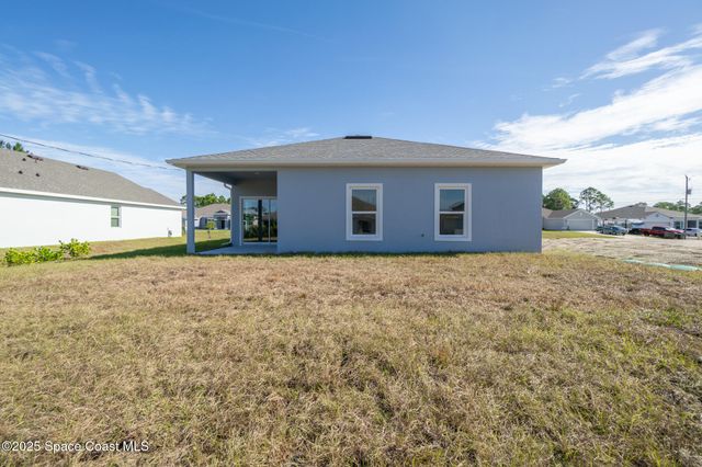 2182 Oklahoma Avenue SW, Palm Bay, FL 32908