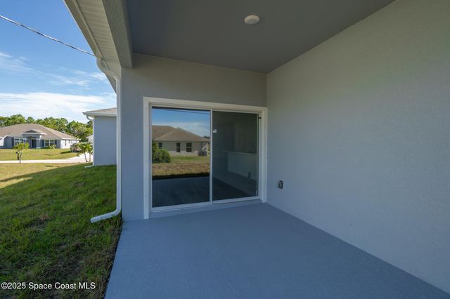 2182 Oklahoma Avenue SW, Palm Bay, FL 32908