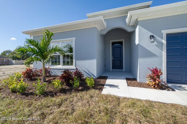 2182 Oklahoma Avenue SW, Palm Bay, FL 32908