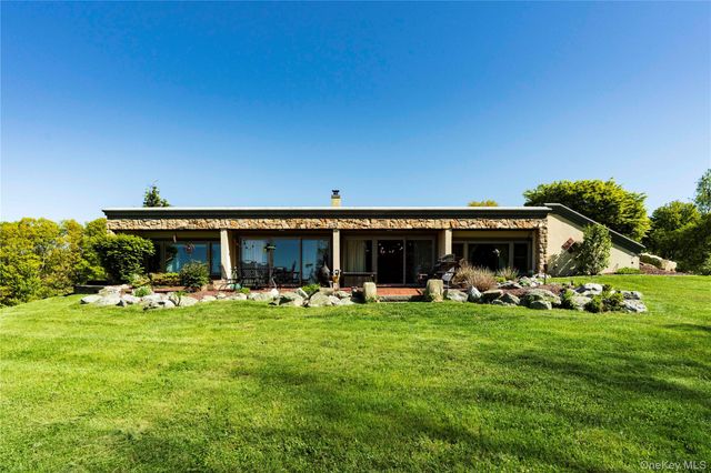 115 N Smith Road, Lagrangeville, NY 12540