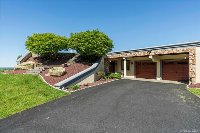 115 N Smith Road, Lagrangeville, NY 12540