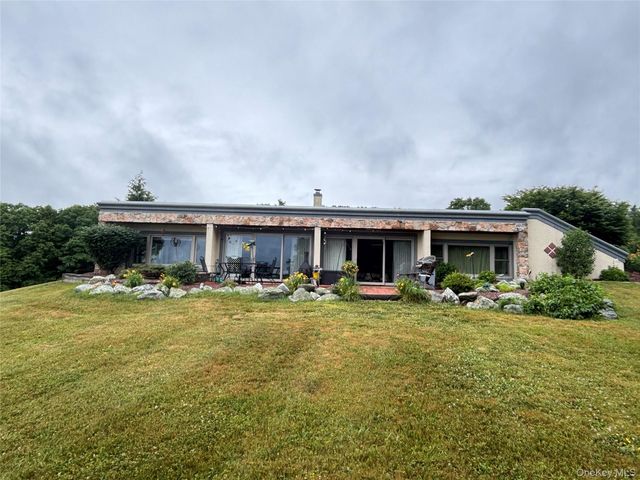 115 N Smith Road, Lagrangeville, NY 12540