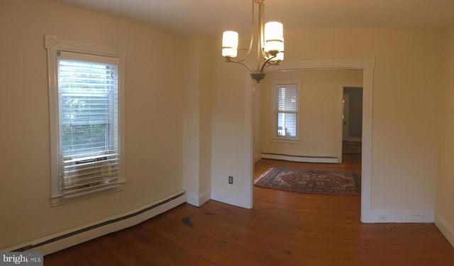 433 EASTON RD, Riegelsville, PA 18077
