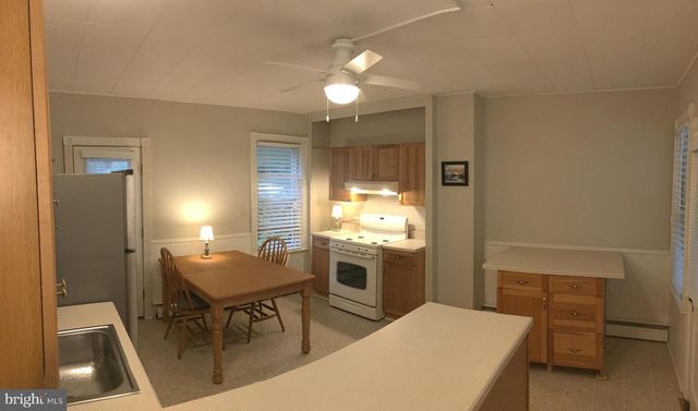 433 EASTON RD, Riegelsville, PA 18077