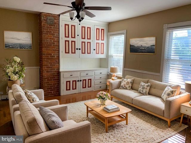 433 EASTON RD, Riegelsville, PA 18077