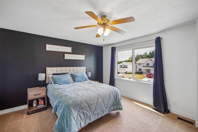 1032 S 50th Place, West Des Moines, IA 50265