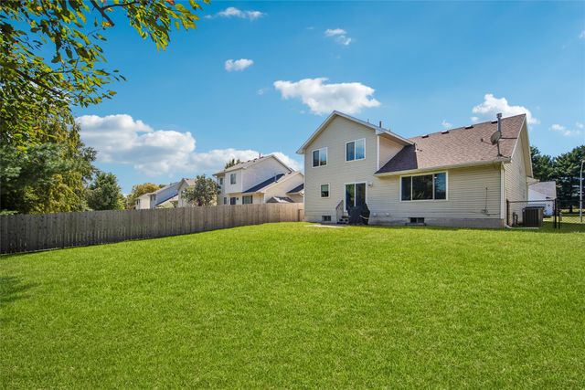 1032 S 50th Place, West Des Moines, IA 50265