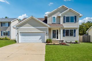 1032 S 50th Place, West Des Moines, IA 50265