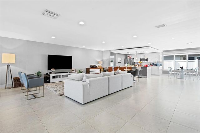 2801 NE 59th Street, Fort Lauderdale, FL 33308